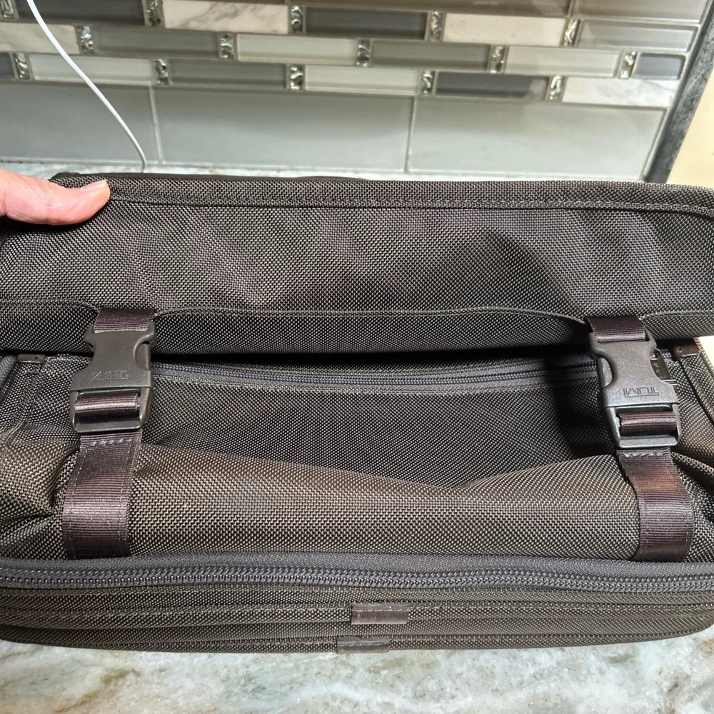 TUMI BALISTIC TRAVEL WORK DOUBLE COMPARTMENT PADDED LAPTOP BRIEFCASE SCHOOL